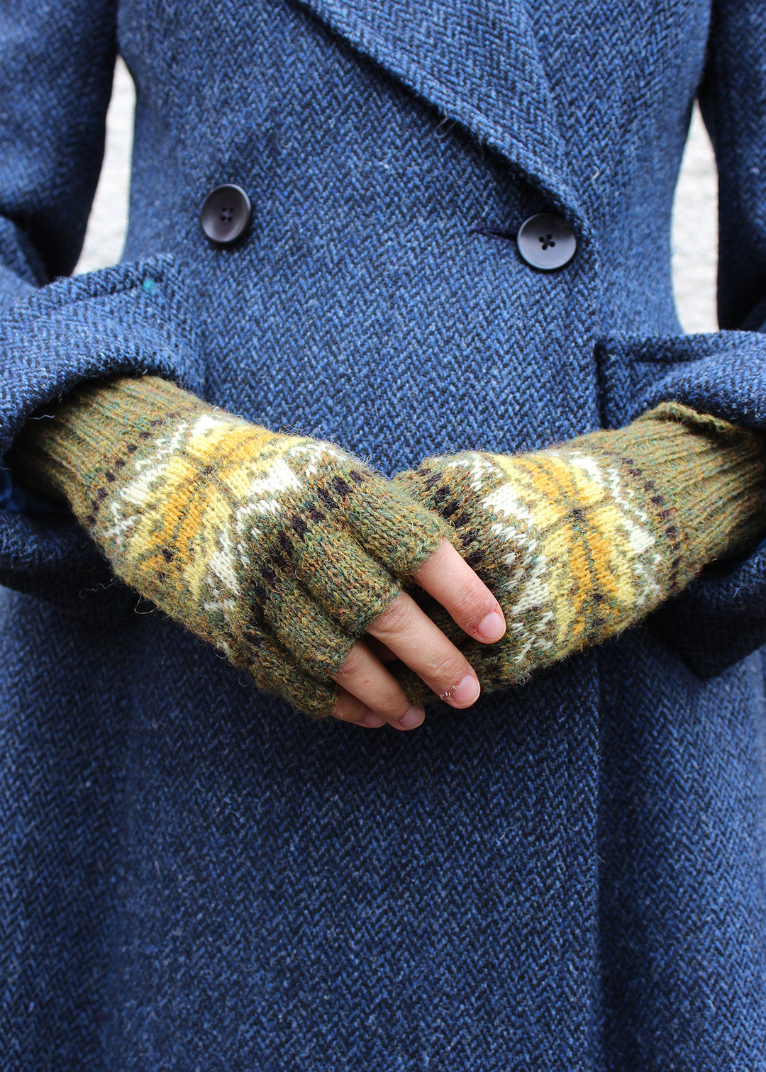 Shetland Fair Isle Fingerless Gloves Moss
