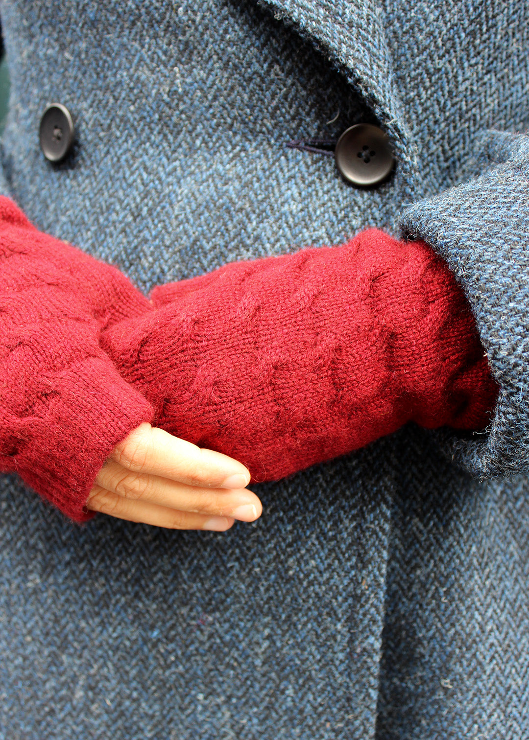 Cashmere Cable Wrist Warmers Cherry