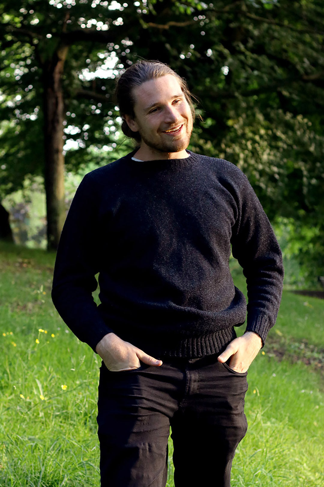Made from authentic Shetland sheep wool from Jamieson's of Shetland, this beautifully knitted crew neck jumper comes in a black navy marl, giving it a beautiful textured feel. Exclusive to the Scottish Textiles Showcase.