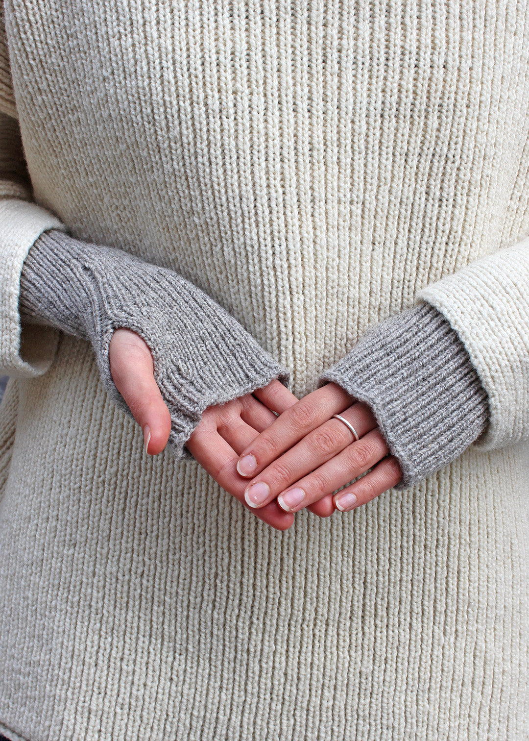 Wrist Warmers Natural Grey