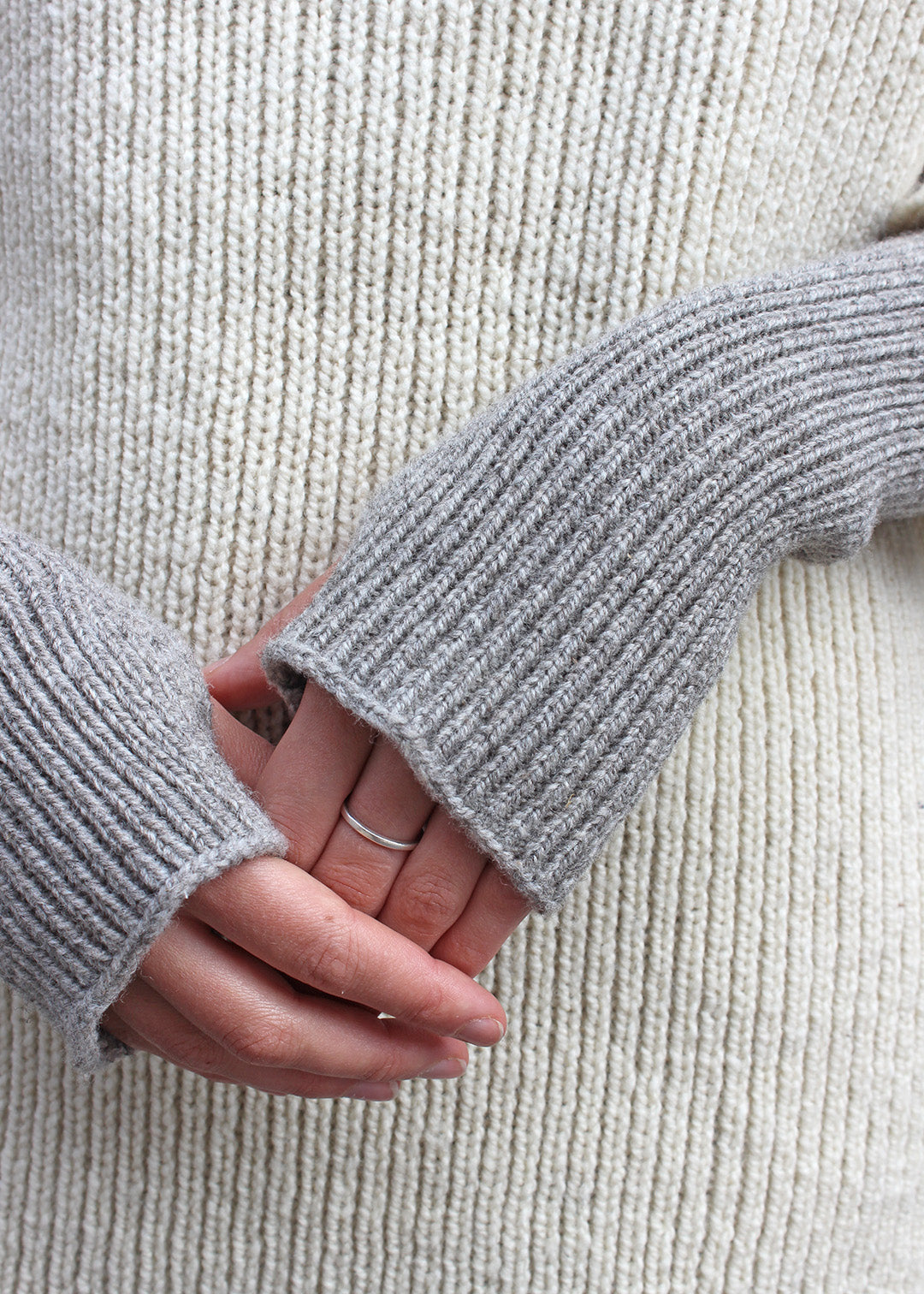 Wrist Warmers Natural Grey