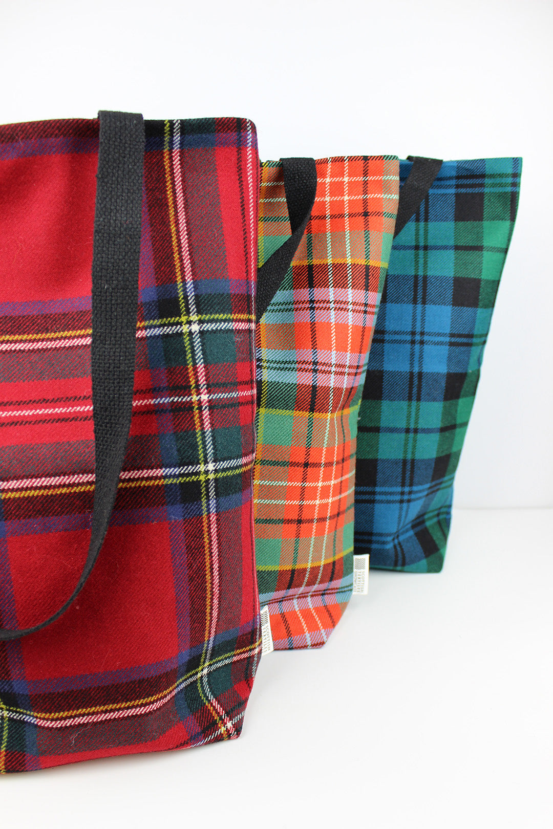 Tartan tote bag made in Campbell Ancient tartan. Scottish Textiles Showcase.