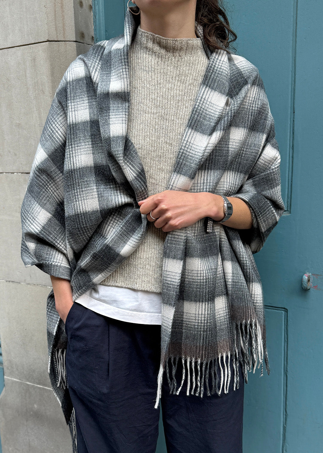 Graphite Check Large Cashmere Stole