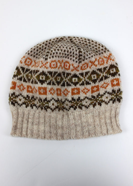 Shetland fair isle hat in cream.