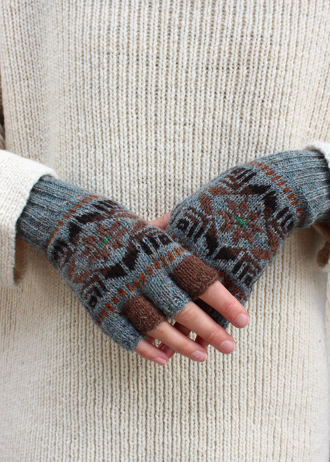 Shetland wool Fair Isle grey ocean gloves.