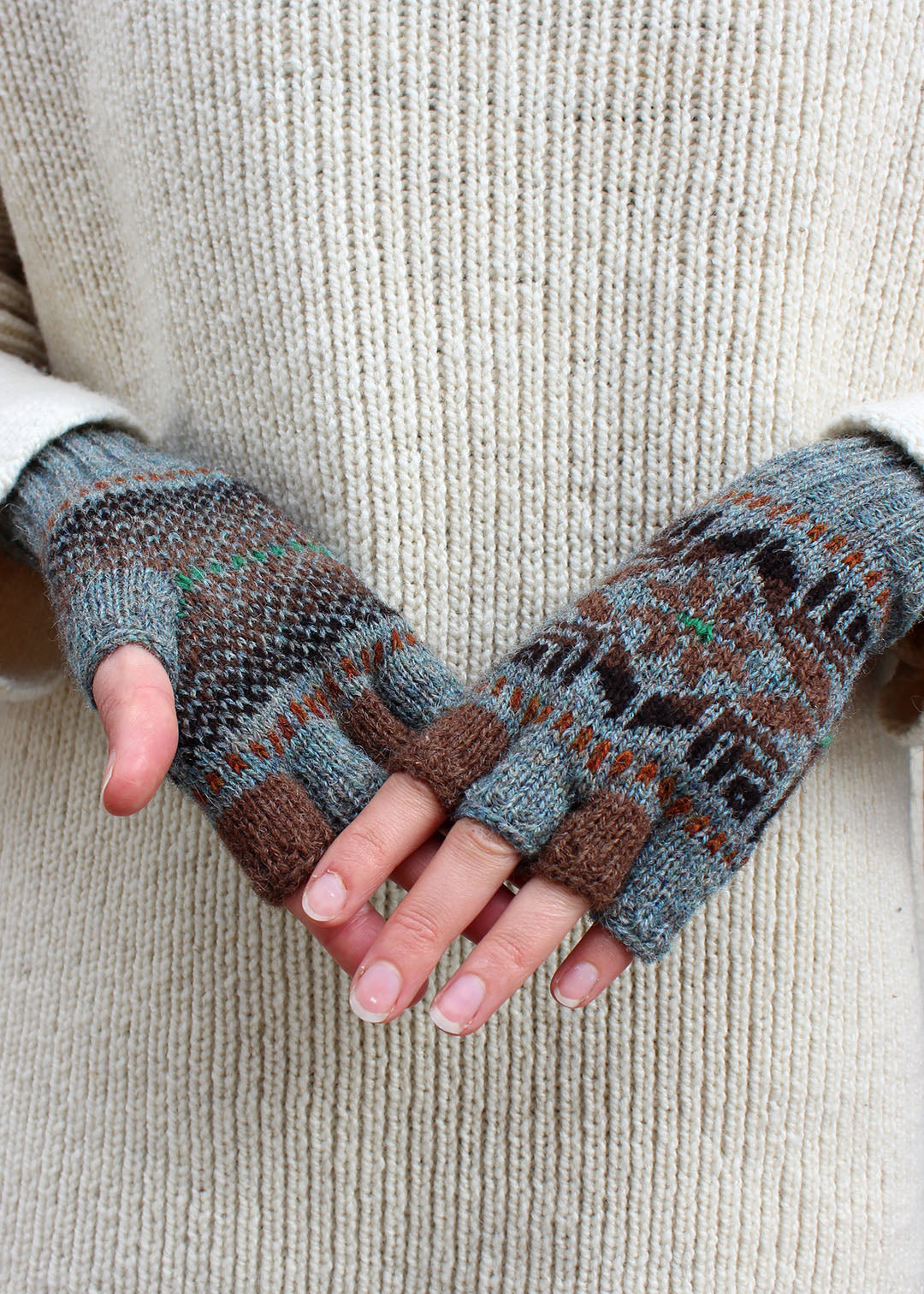 Shetland wool Fair Isle grey ocean gloves.
