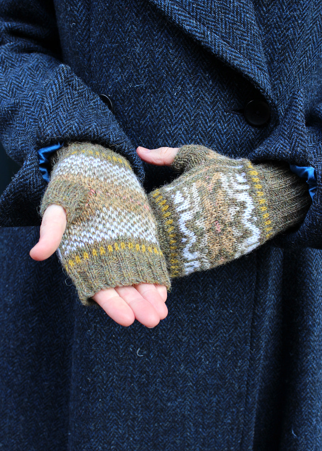 Shetland Fair Isle Fingerless Mitts Green