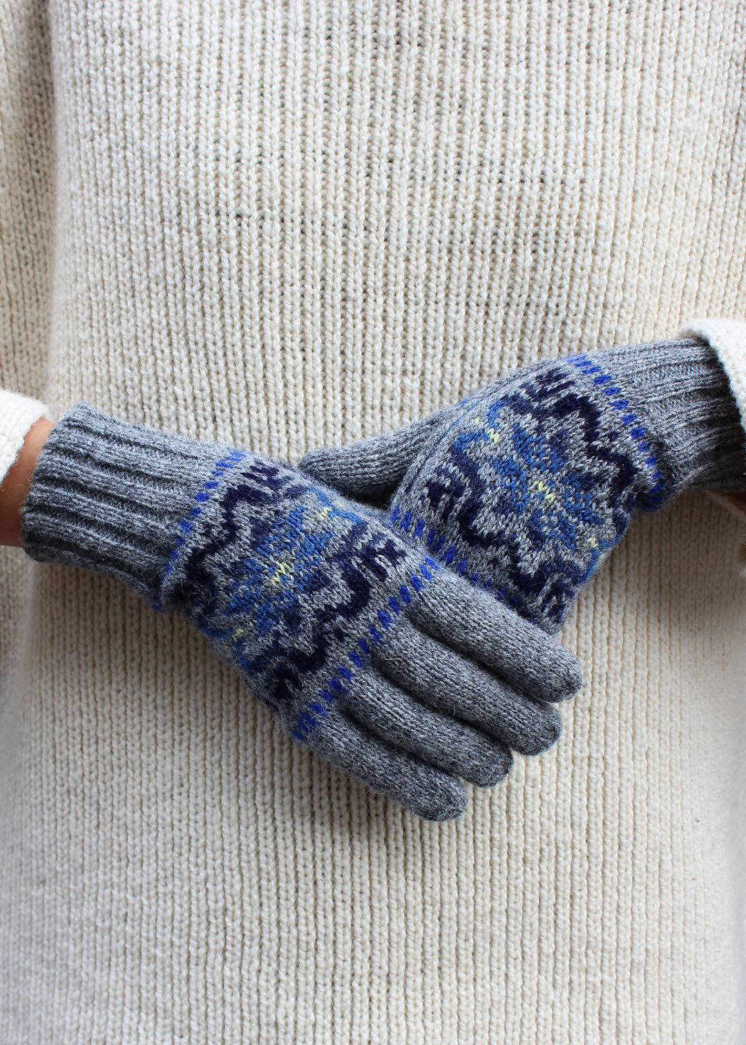 Shetland wool Fair Isle grey gloves.