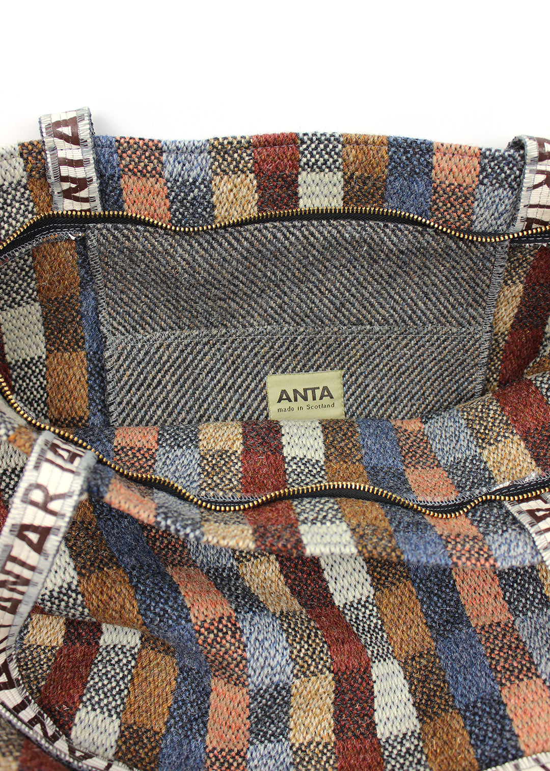 Benbecula Travel Bag