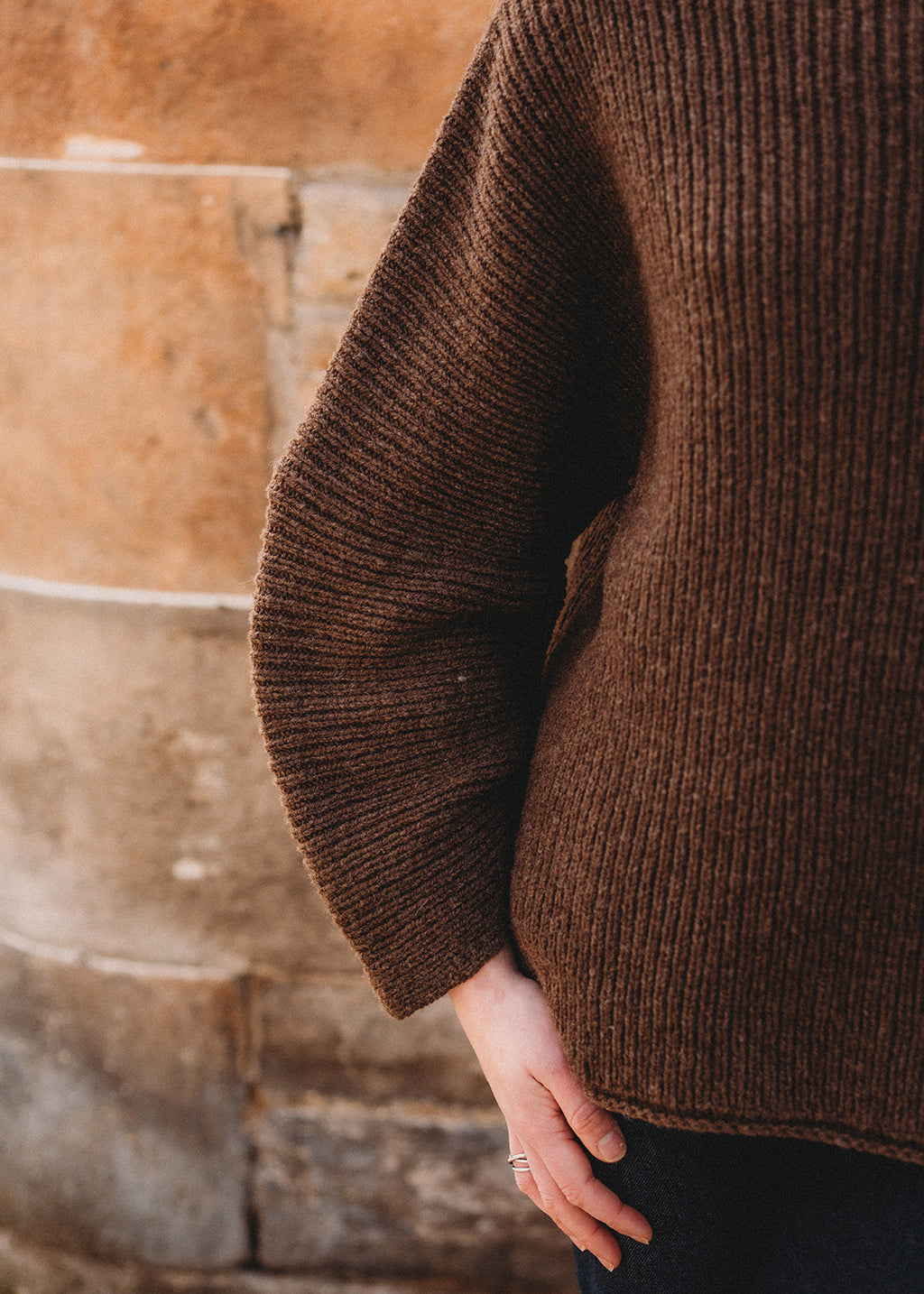 Long Bonnytoun Jumper Moorit Brown
