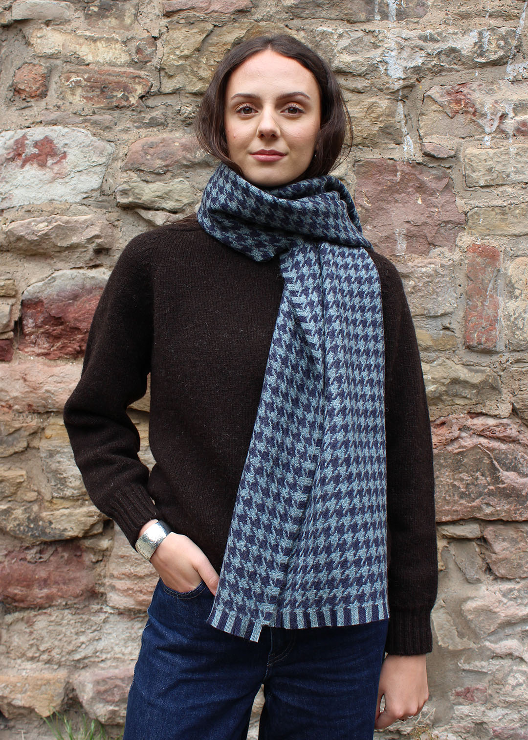 British Wool Scarf Blue Houndstooth