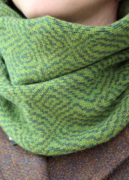 Contours Neck Warmer Moss