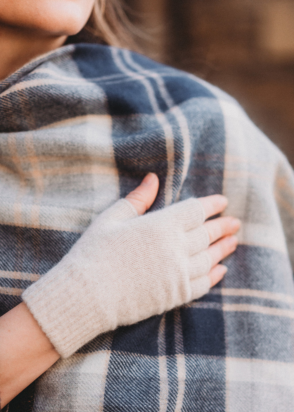Iona Fingerless Gloves Oat