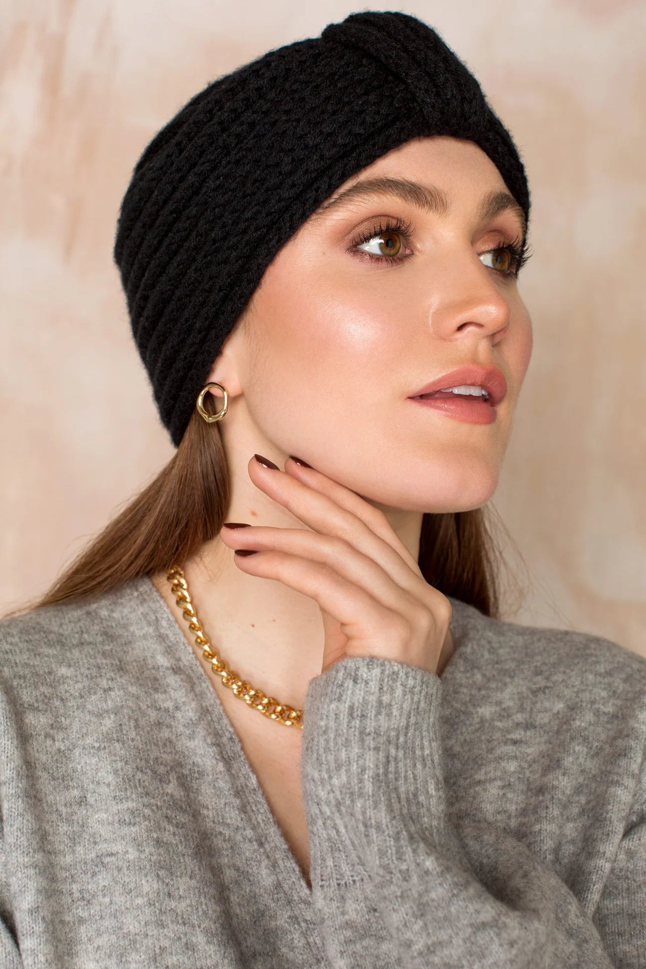 Rosie Sugden black cashmere earwarmer.