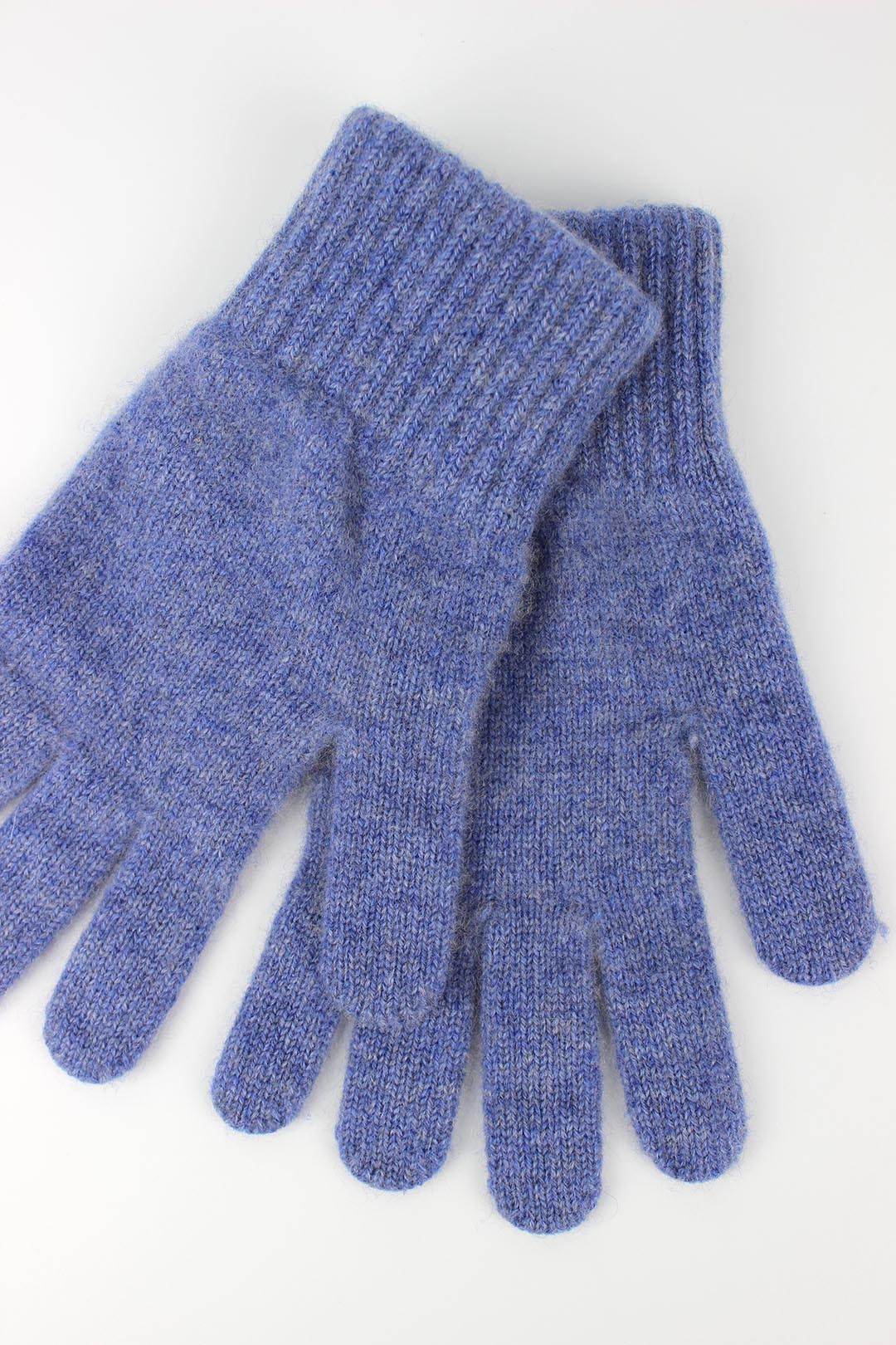 Cashmere gloves in shades of blue. Knitted in the Scottish borders