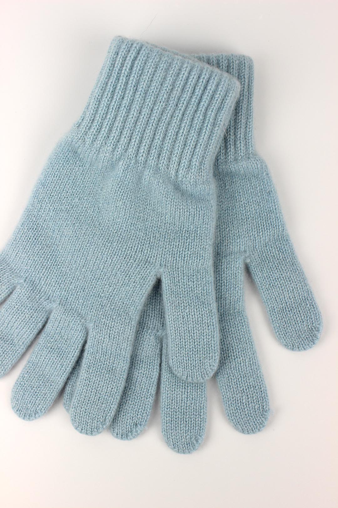 Cashmere gloves in shades of blue. Knitted in the Scottish borders