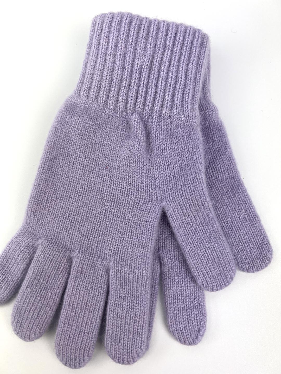 Cashmere gloves in lilac shades - lavender, quartz and orchid.