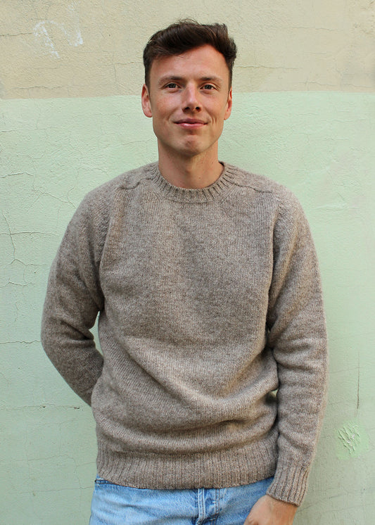 Shetland woollen co natural mooskit jumper.