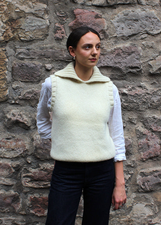 Chunky shetland vest in cream white.
