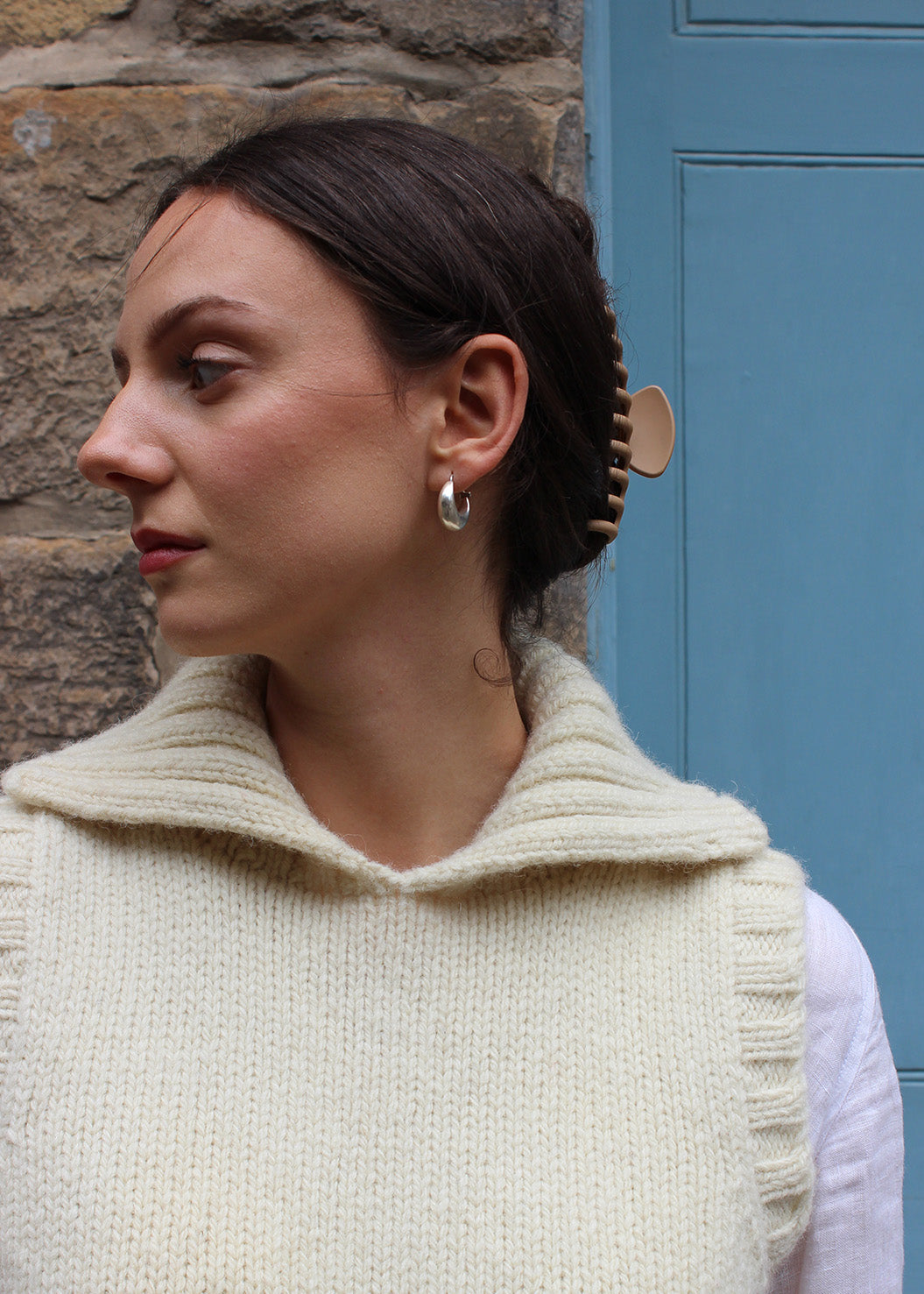 Chunky shetland vest in cream white.
