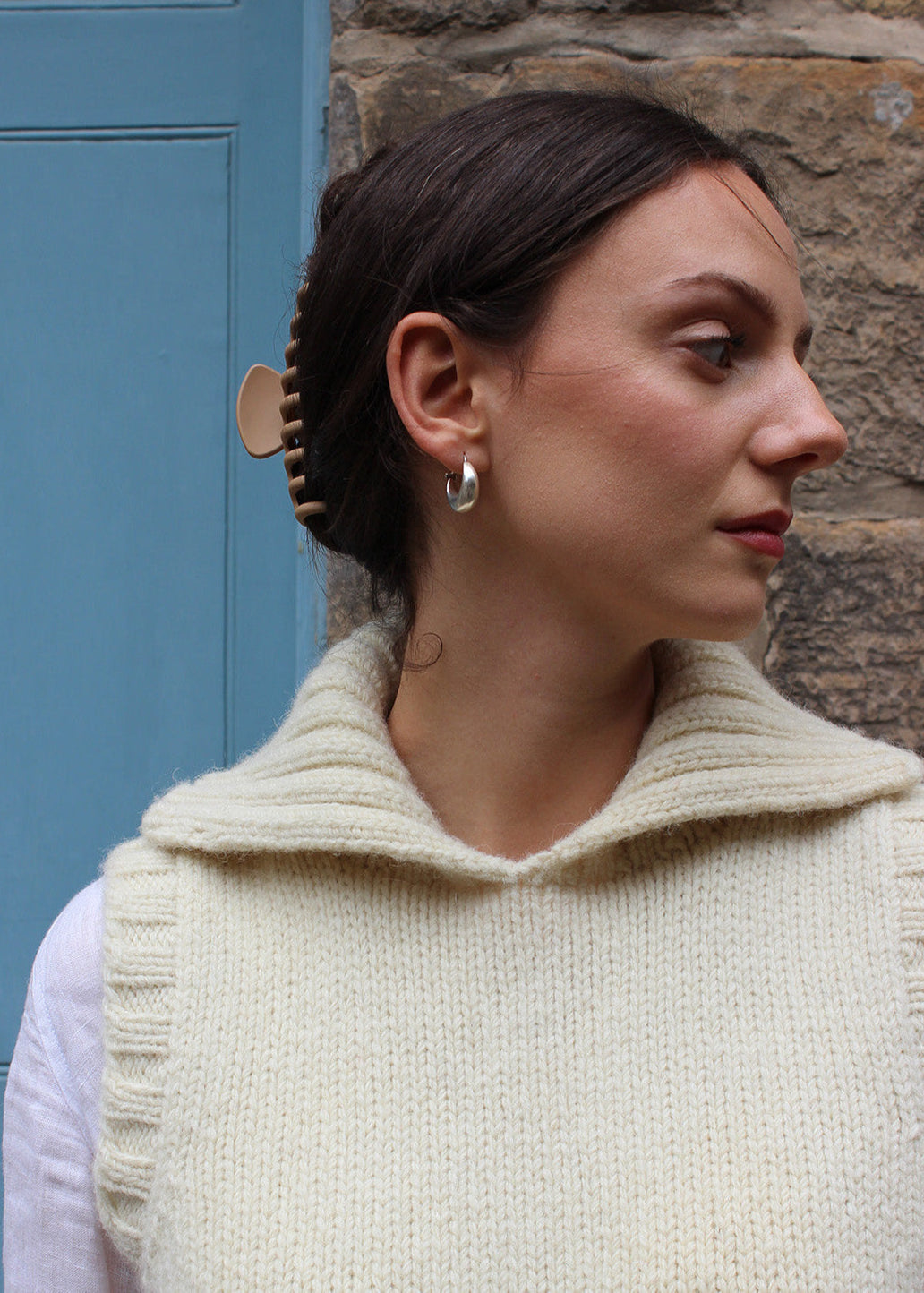 Chunky shetland vest in cream white.