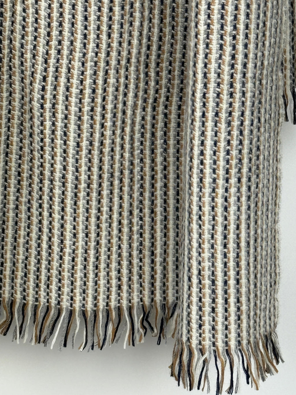 Cashmere scarf in barley colours