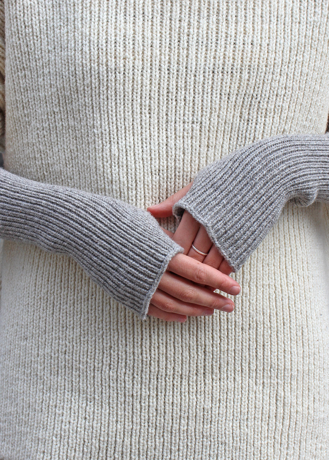 Wrist Warmers Natural Grey
