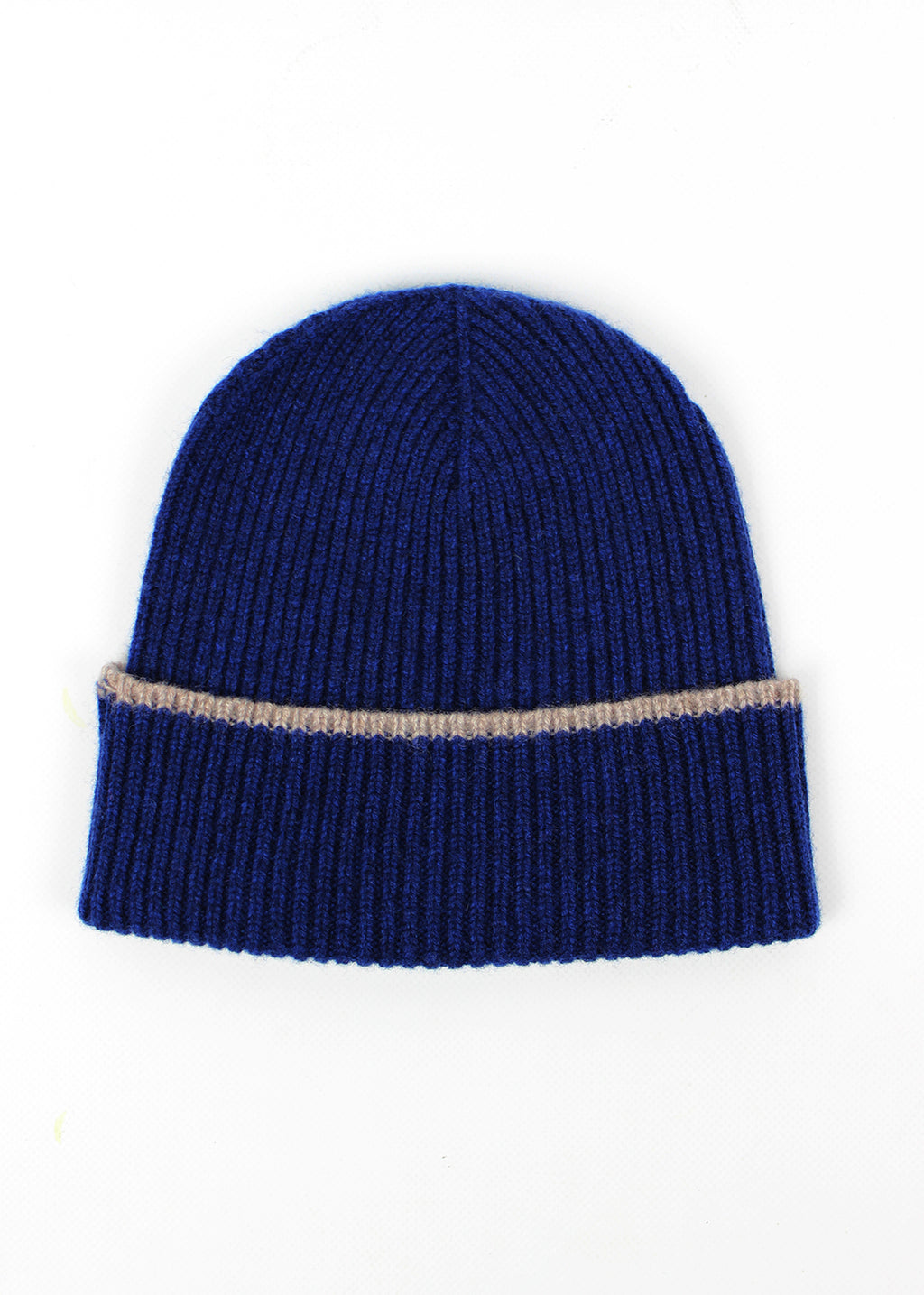 Cashmere beanie in indigo blue.