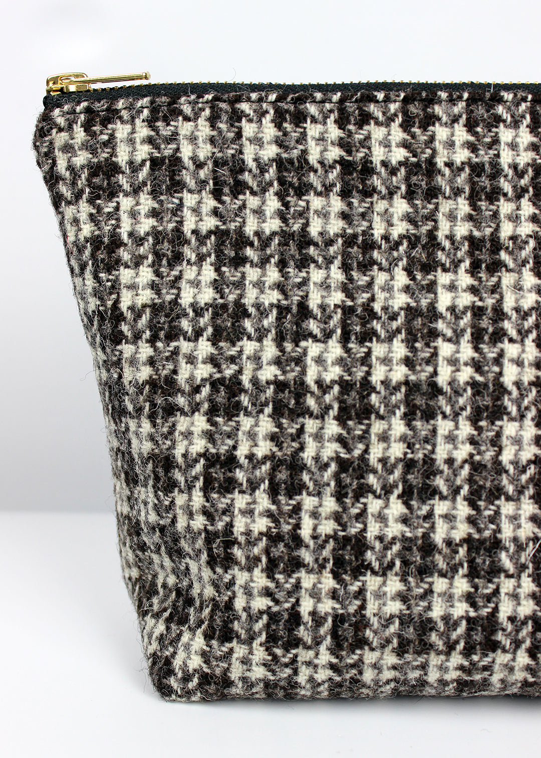 Stornoway Harris Tweed Zip Bag Small