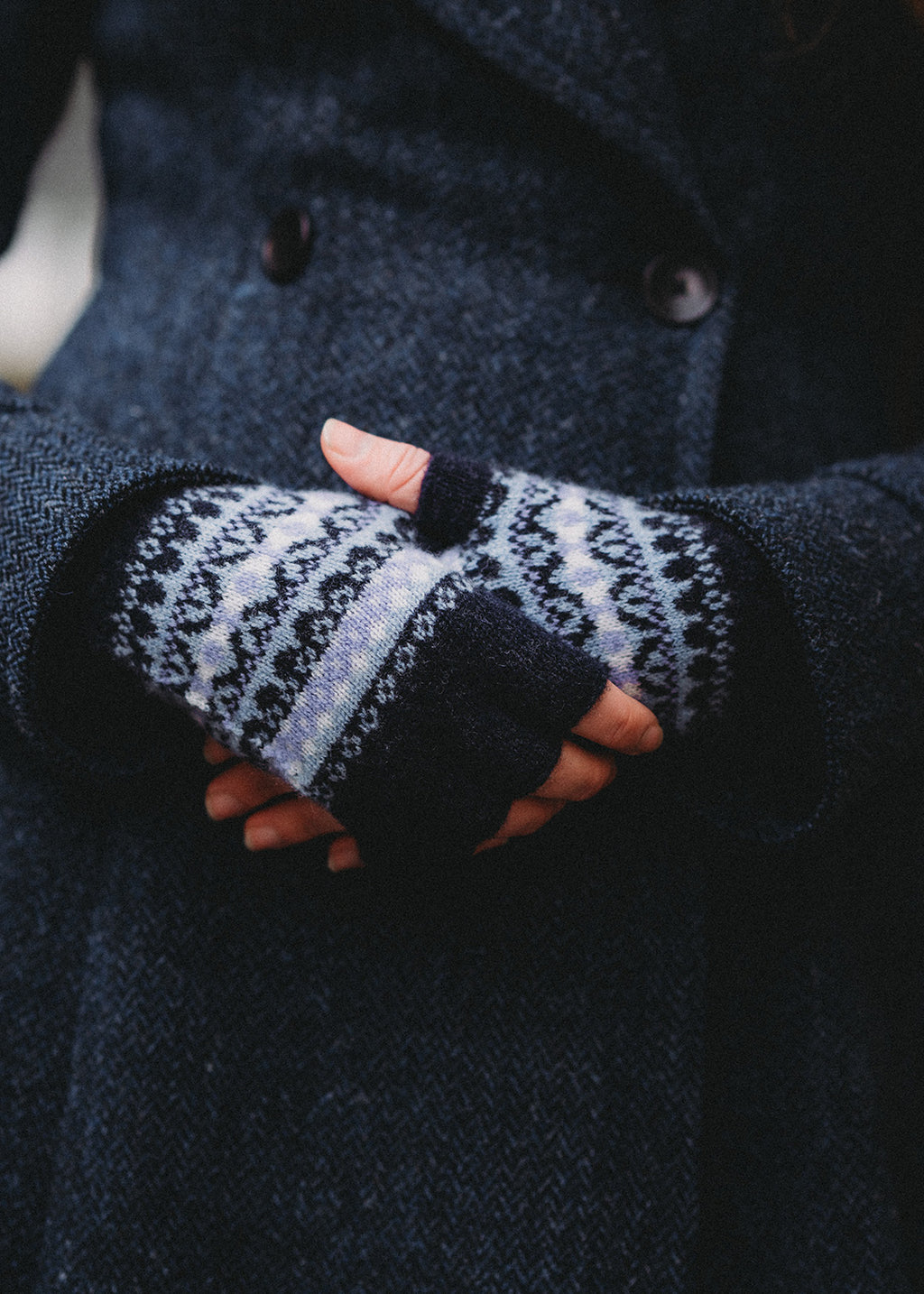 Kerse Fair Isle Fingerless Gloves Midnight