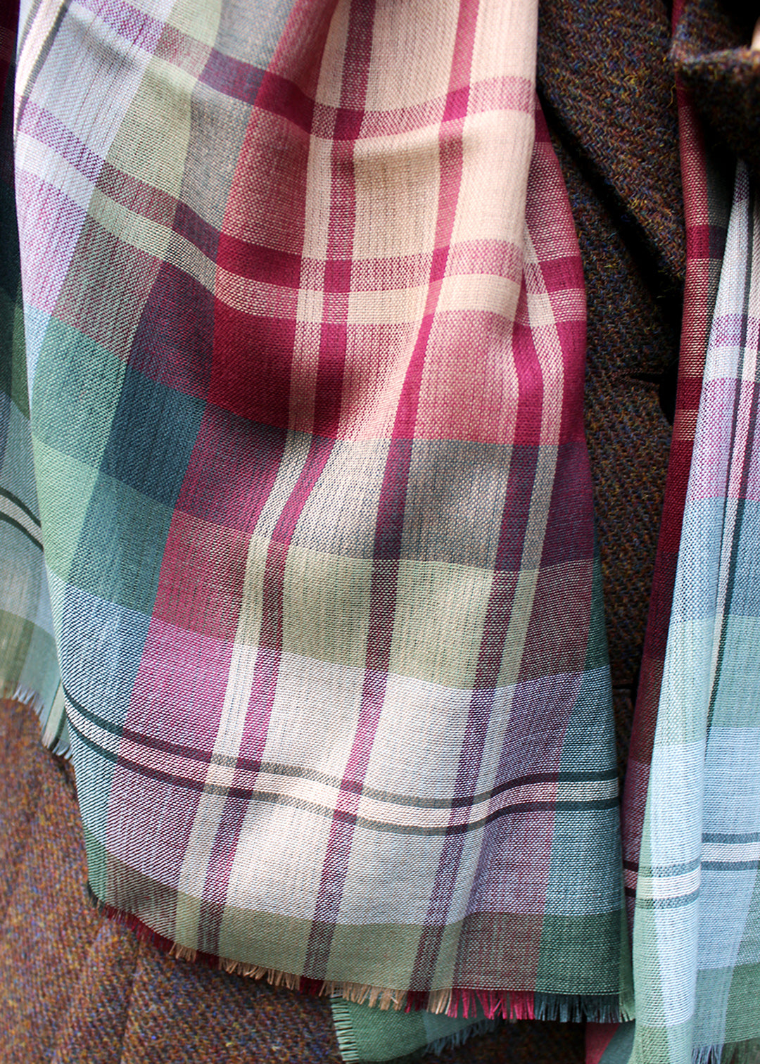 Super fine merino wool stole in the Auld Scotland tartan