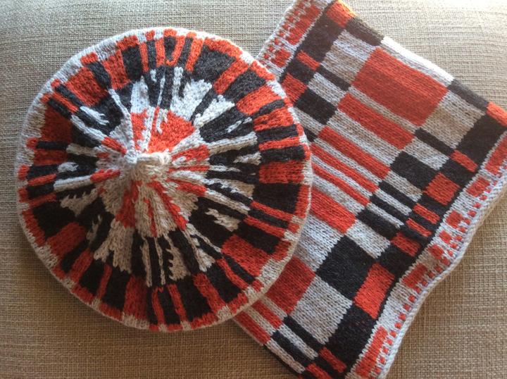 Coda snood and beret with geometric design