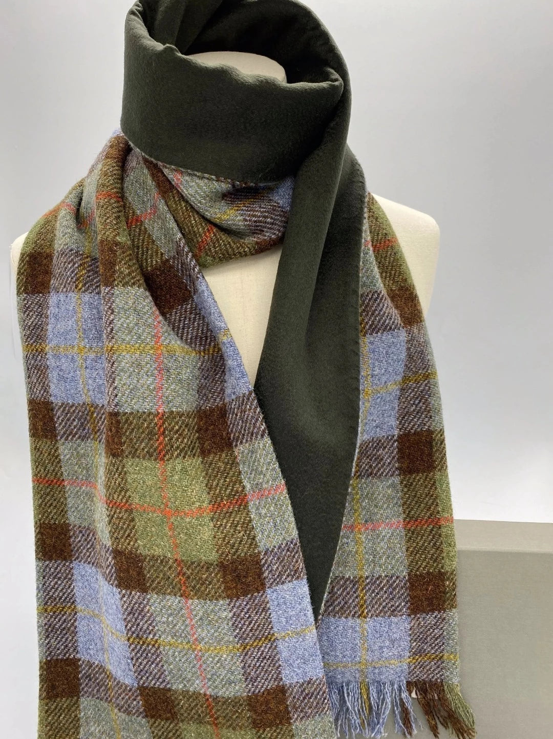 Macleod Harris Tweed with green cashmere