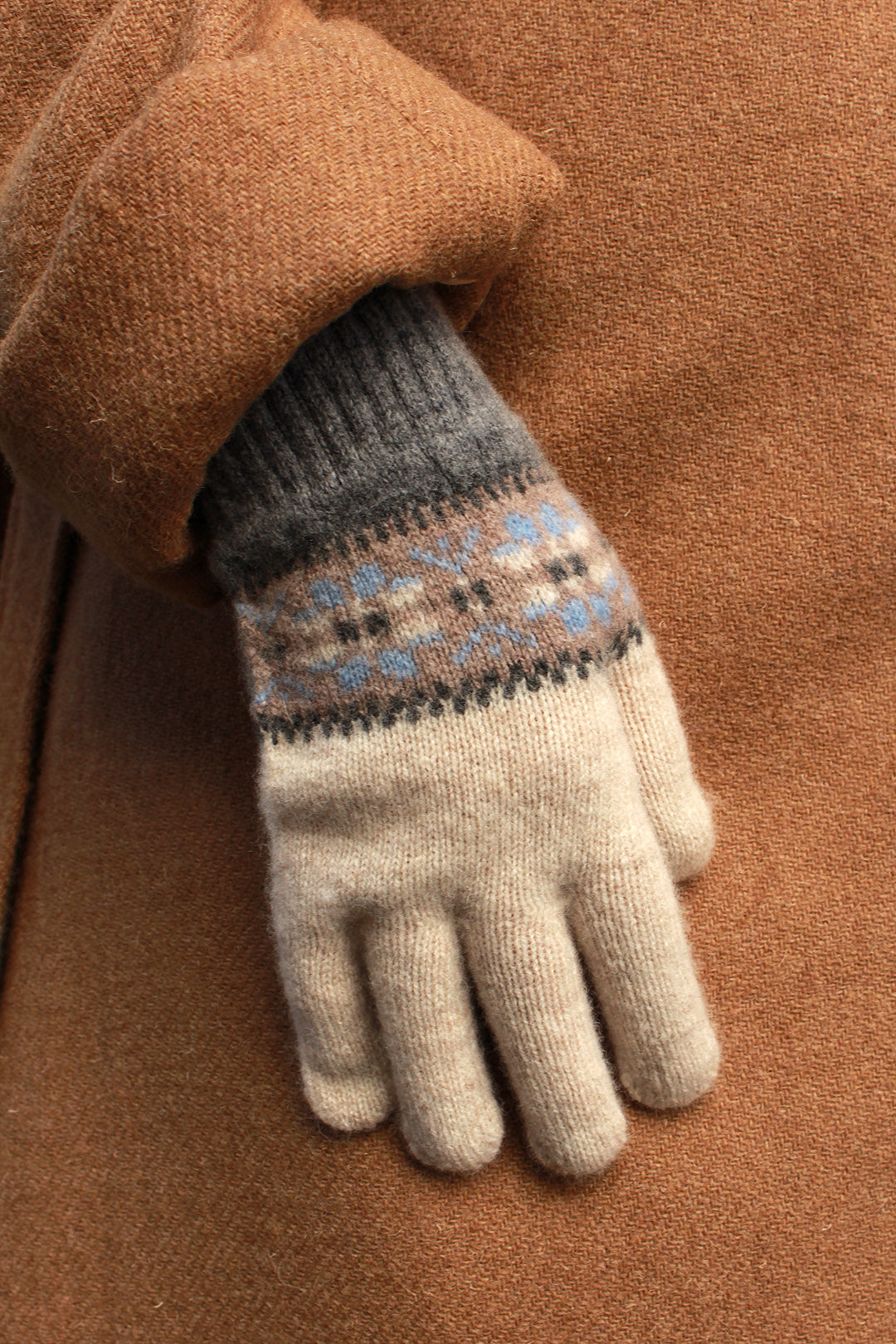 Islay gloves in dewdrop colour way, knitted in scotland