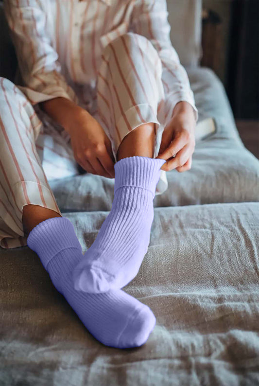 Rosie Sugden Cashmere socks in Lilac