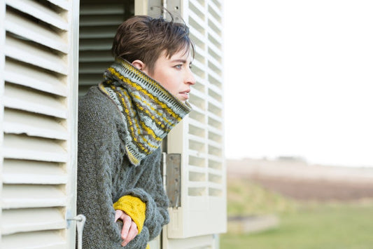 Geo snood knitting pattern with cabling